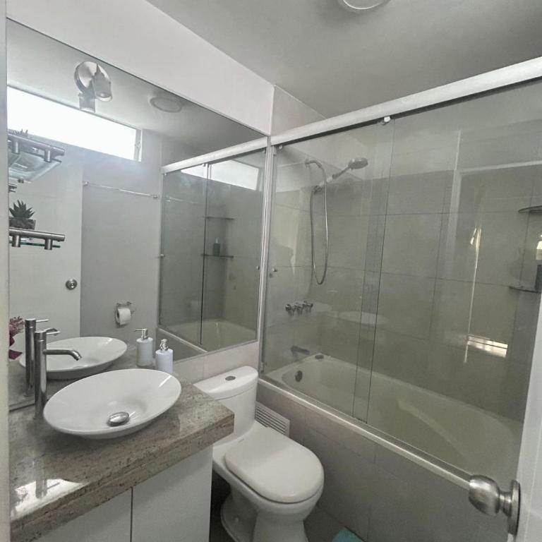 Duplex penthouse in Miraflores with terrace - Two-Bedroom Apartment - 23