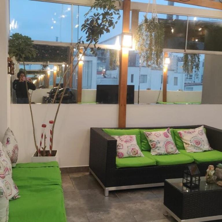 Duplex penthouse in Miraflores with terrace - Two-Bedroom Apartment - 40