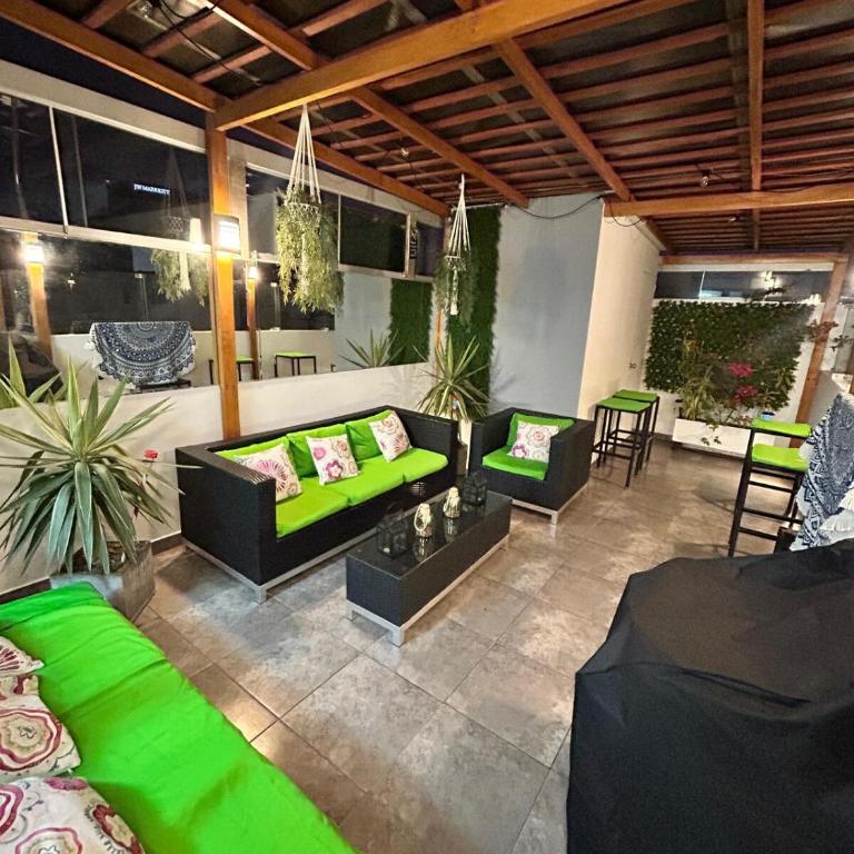Duplex penthouse in Miraflores with terrace - Two-Bedroom Apartment - 41