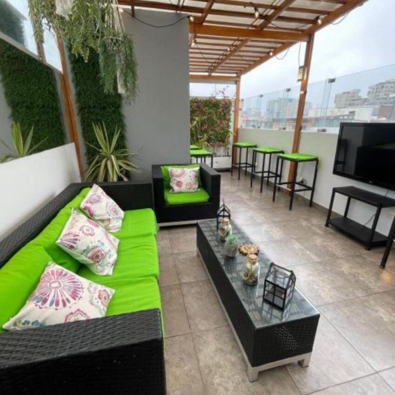 Duplex penthouse in Miraflores with terrace - Two-Bedroom Apartment - 48