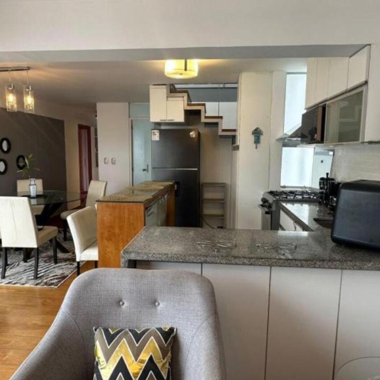 Duplex penthouse in Miraflores with terrace - Two-Bedroom Apartment - 60