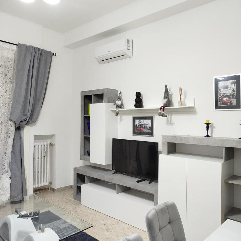Casa Mirta relax e comfort vicino a San Giovanni - Appartamento con 2 Camere da Letto e Balcone - 1