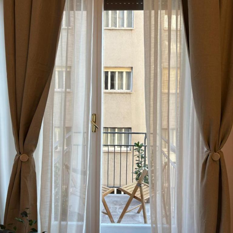 Central Piazza Ponterosso - The Green Nest - Appartamento con Balcone - 25
