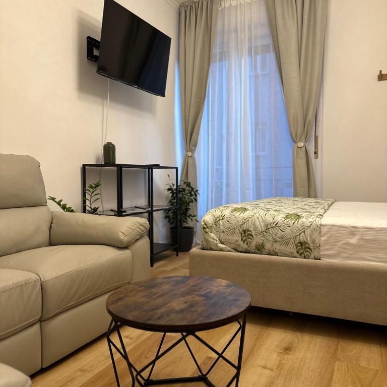 Central Piazza Ponterosso - The Green Nest - Appartamento con Balcone - 4