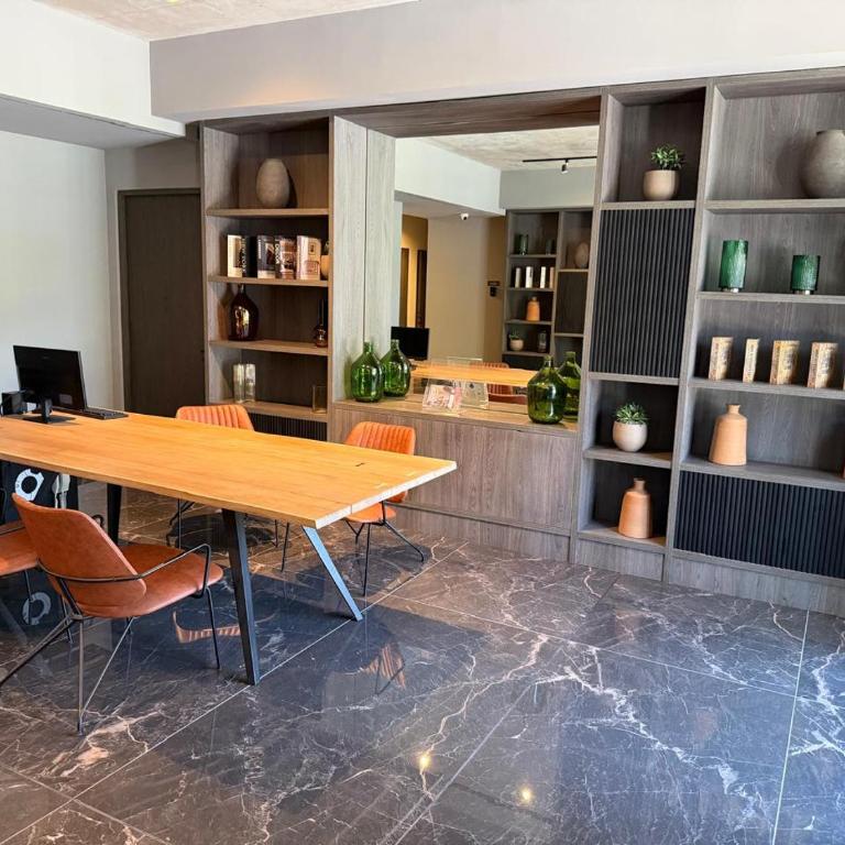 Modern Apt with Terrace and Gym Steps to Metro & Parque Bustamante - Apartment with Terrace - 13