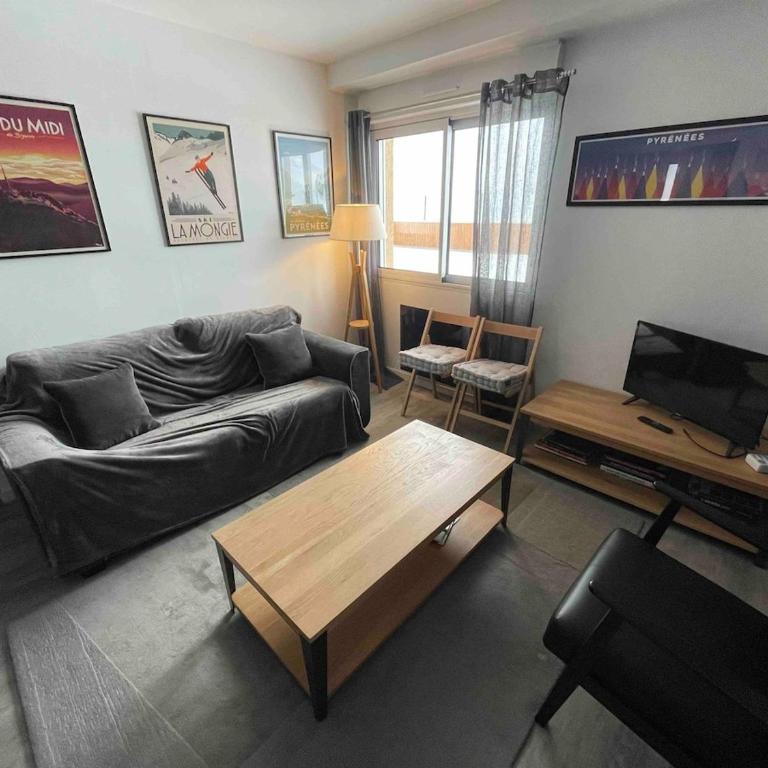 Le Marthéo 70 m2 T3 6 à 8 personnes La Mongie Les Horizons Pied des Pistes - Two-Bedroom Apartment - 1
