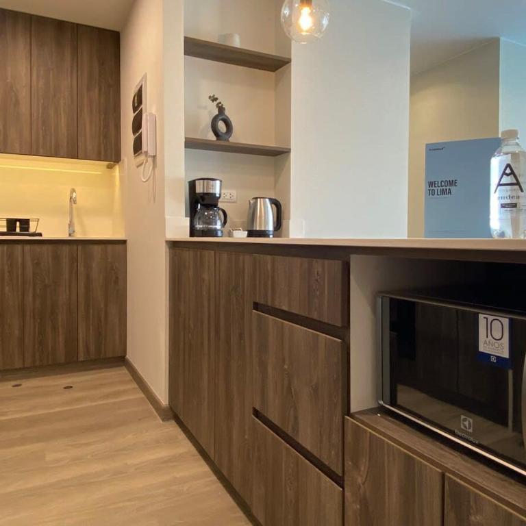 Modern 2BR with Balcony in San Isidro - Apartamento de 2 dormitorios - 5