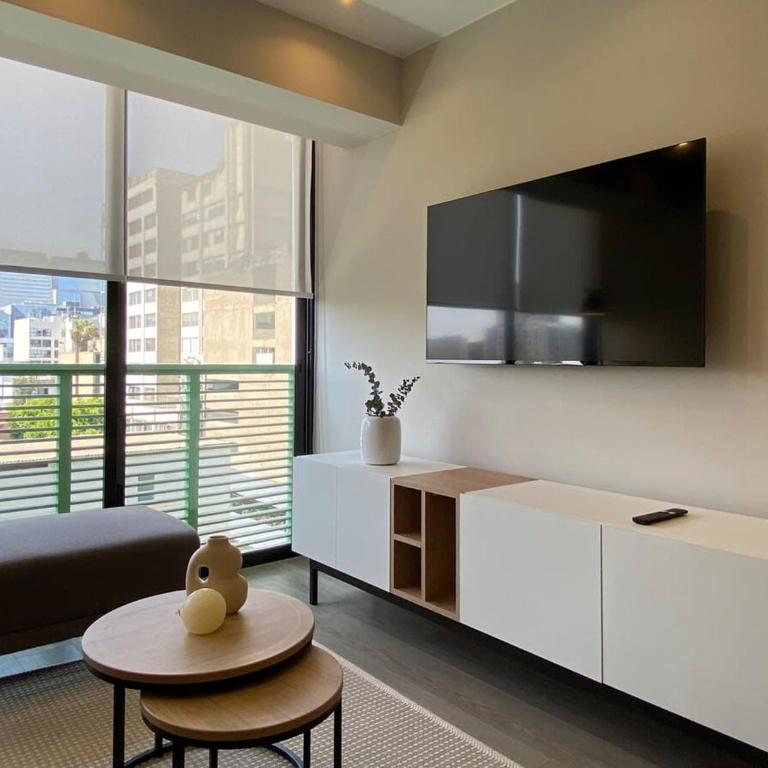 Modern 2BR with Balcony in San Isidro - Apartamento de 2 dormitorios - 10