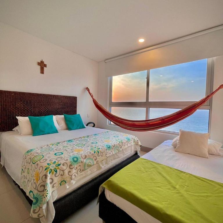 Apartamento Beachfront 16 - Three-Bedroom Apartment - 1