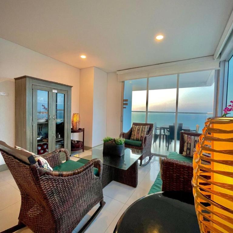 Apartamento Beachfront 16 - Three-Bedroom Apartment - 6