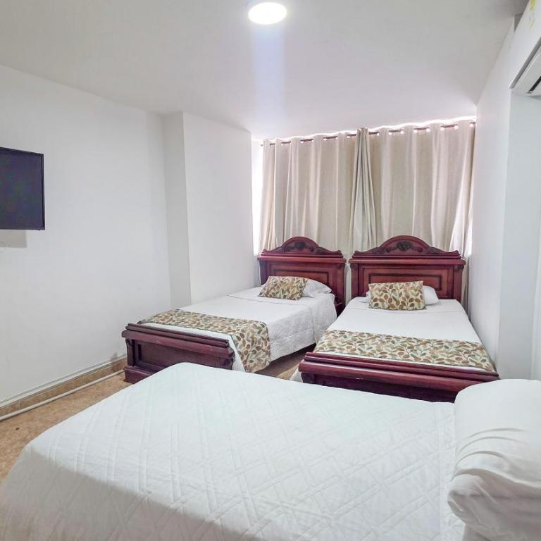 Apt 3 rooms Laguito Cartagena 1 block from the beach - Three-Bedroom Apartment - 6