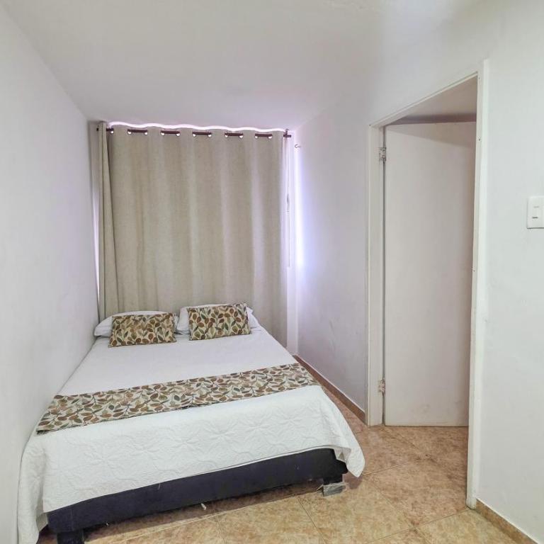 Apt 3 rooms Laguito Cartagena 1 block from the beach - Three-Bedroom Apartment - 15