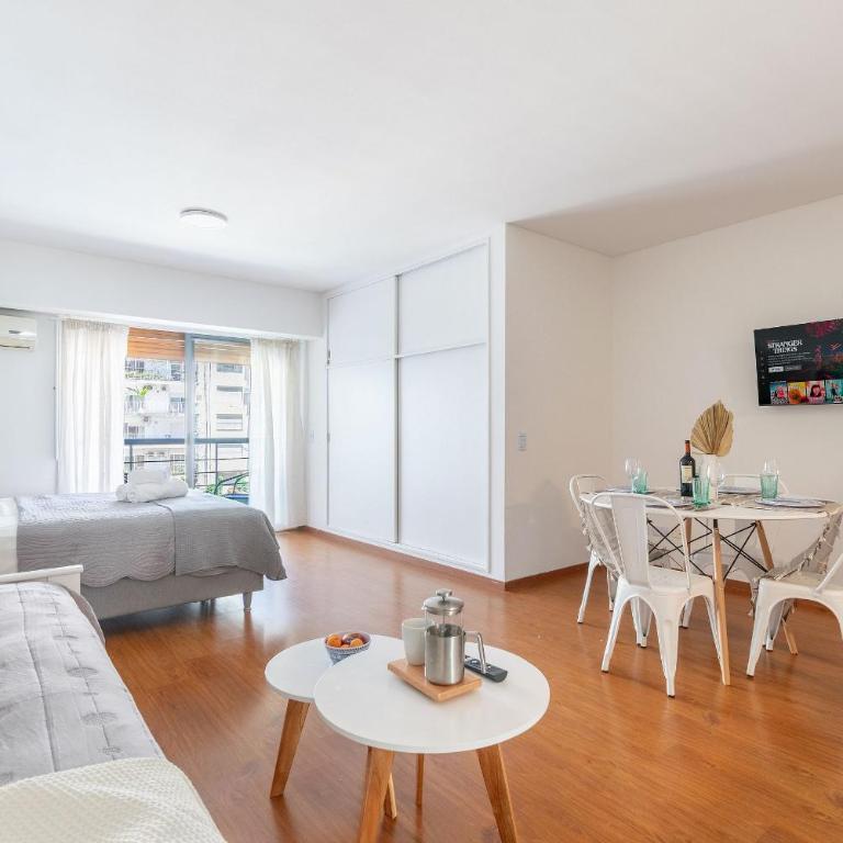 Charming studio on Las Heras Avenue, Recoleta | 4P - Studio Apartment with Balcony - 8