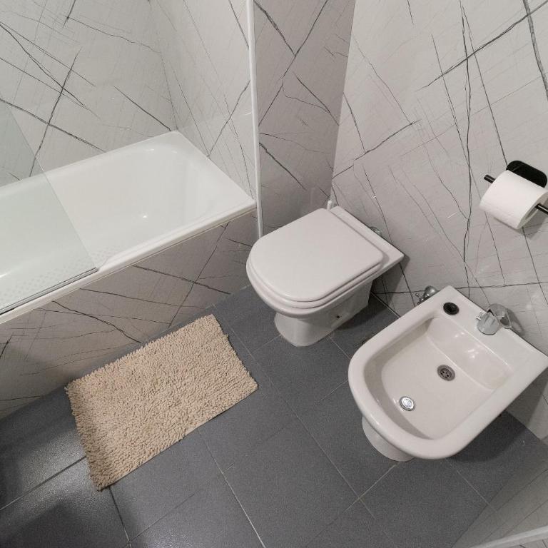 Charming studio on Las Heras Avenue, Recoleta | 4P - Studio Apartment with Balcony - 24