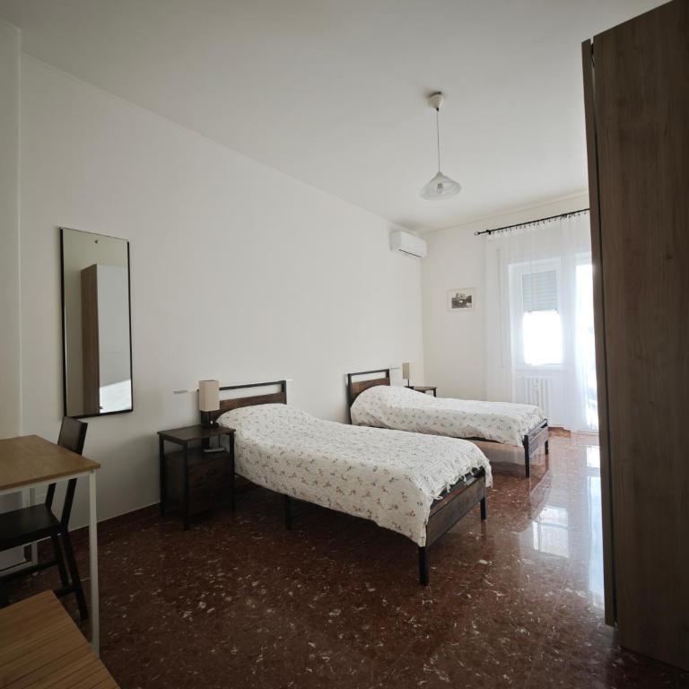 Large Apartment in Garbatella Near the Center of Rome - Two-Bedroom Apartment with City View - 5