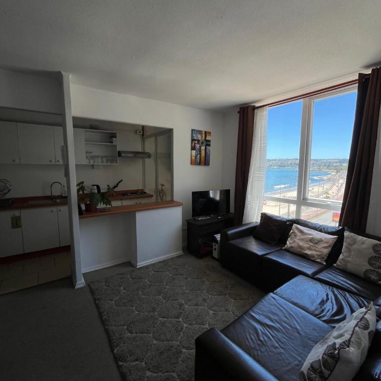 Gran departamento frente a la playa - Three-Bedroom Apartment - 6