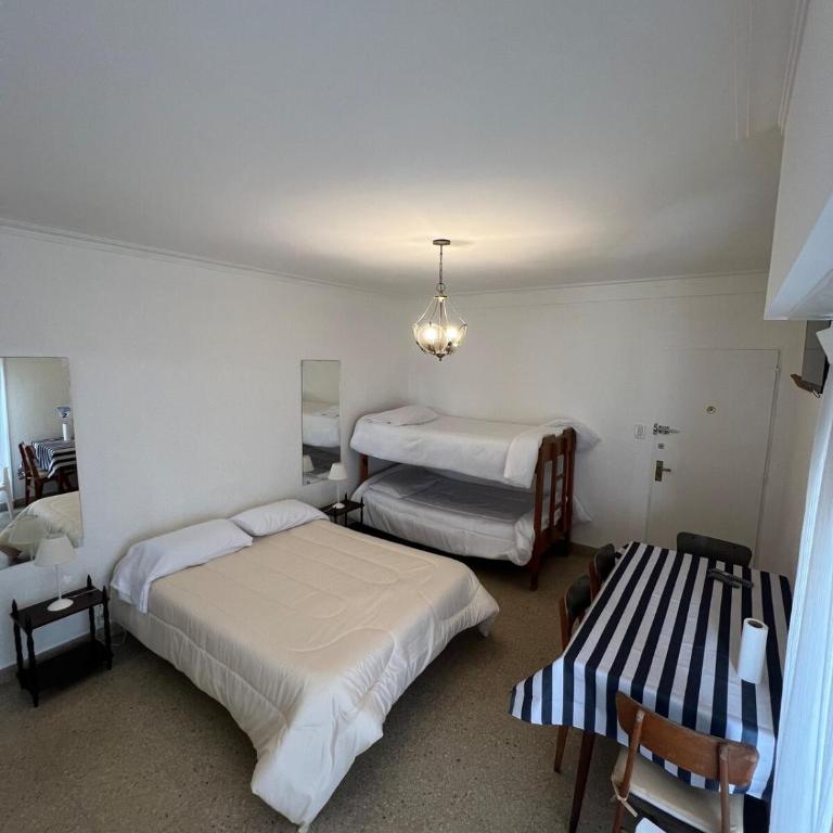 Depto 1 ambiente frente al mar y céntrico - Apartamento de 1 dormitorio - 3