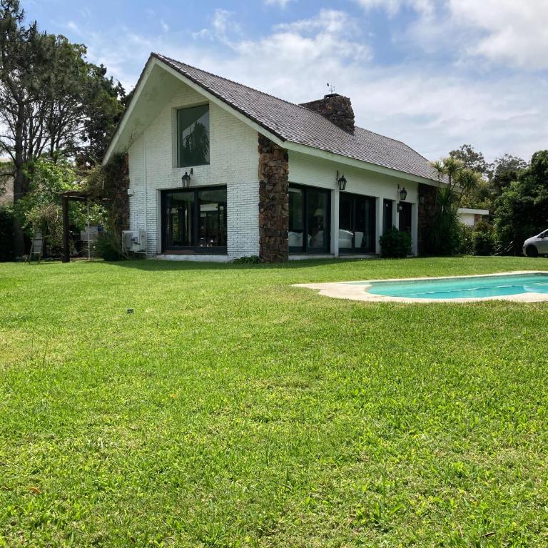 Super comfortable house 50 meters from the beach - Casa de 4 dormitorios - 24