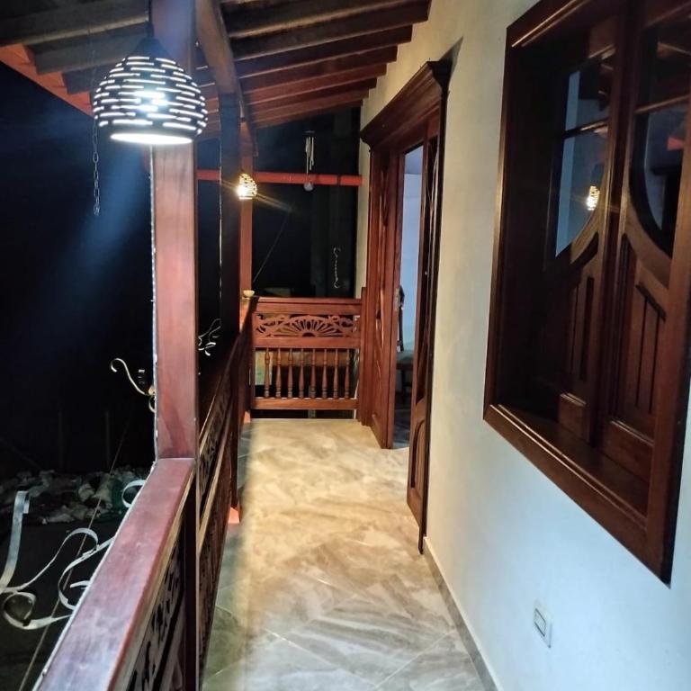 Apartamento amplio con balcón en Jardín, Antioquia - Three-Bedroom Apartment with Balcony - 4