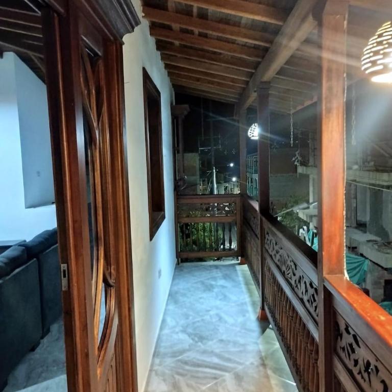 Apartamento amplio con balcón en Jardín, Antioquia - Three-Bedroom Apartment with Balcony - 10