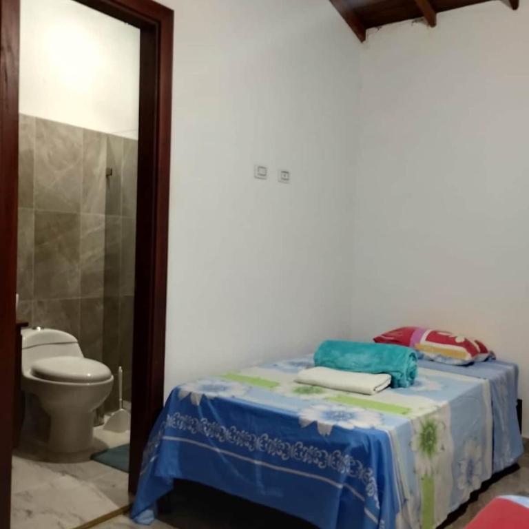 Apartamento amplio con balcón en Jardín, Antioquia - Three-Bedroom Apartment with Balcony - 17
