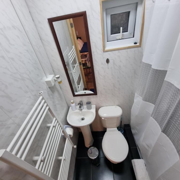 Hostal Origen Patagonia - Queen Studio - 8