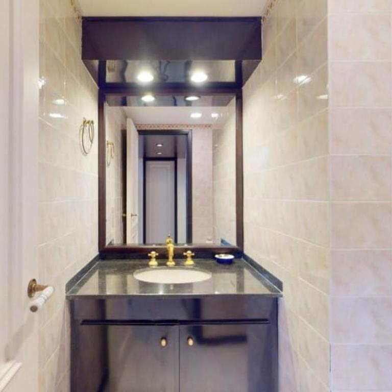 Casa ZONA GOLF PINAMAR 300 mts del mar - Four-Bedroom House - 7