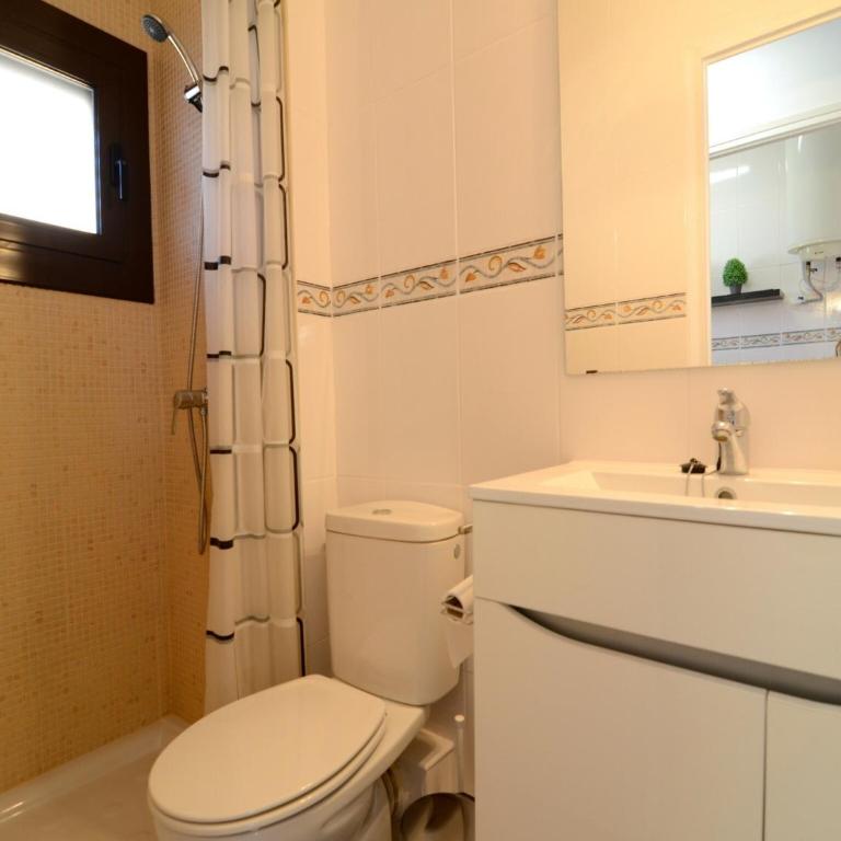 Els Pins apartment in Estartit - One-Bedroom Apartment - 13