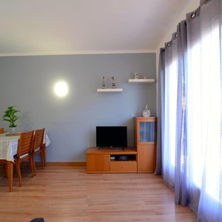 Els Pins apartment in Estartit - One-Bedroom Apartment - 8