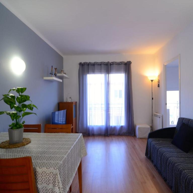Els Pins apartment in Estartit - One-Bedroom Apartment - 6