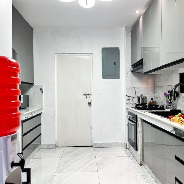 Villa con piscina privada y BBQ, 3 habitaciones, 5 camas, seguridad 24-7 - Three-Bedroom Villa - 57