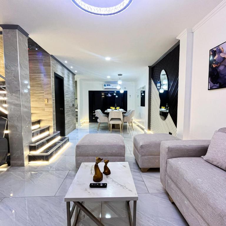 Villa con piscina privada y BBQ, 3 habitaciones, 5 camas, seguridad 24-7 - Three-Bedroom Villa - 44