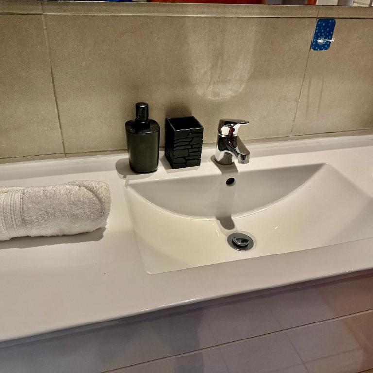Modern Apt. in Las Condes with Excellent Location - Apartment - 14