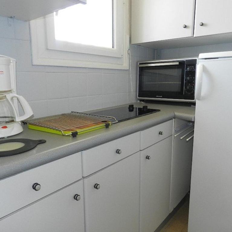 Studio 3 couchages climatisé avec parking en bord de mer au Lavandou - FR-1-251-893 - Apartment - 3