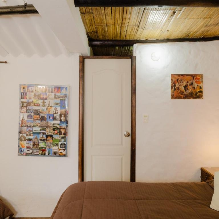 La Rosaleda - Hermosa finca, vista al lago, bosque privado y BBQ - Casa - 25