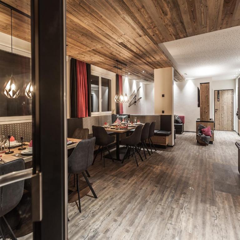 Chalet Montafon in Gaschurn with Sauna - Superior Chalet - 10