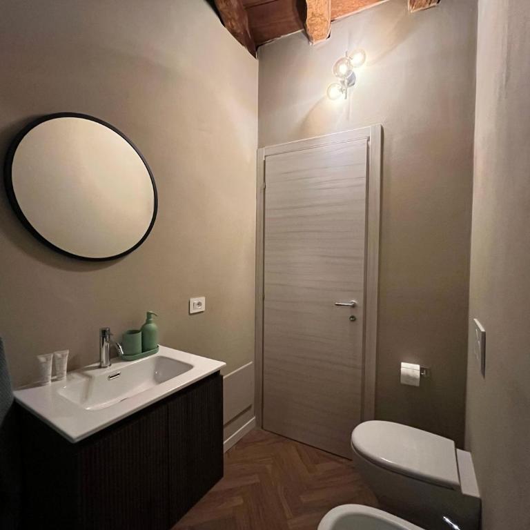 Luxury Home Bergamo City center, 5 min from station - One-Bedroom Apartment - 9