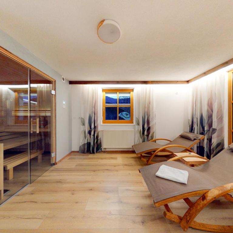 Chalet Wasserfall 52 mit Sauna - Vacation Home - 8