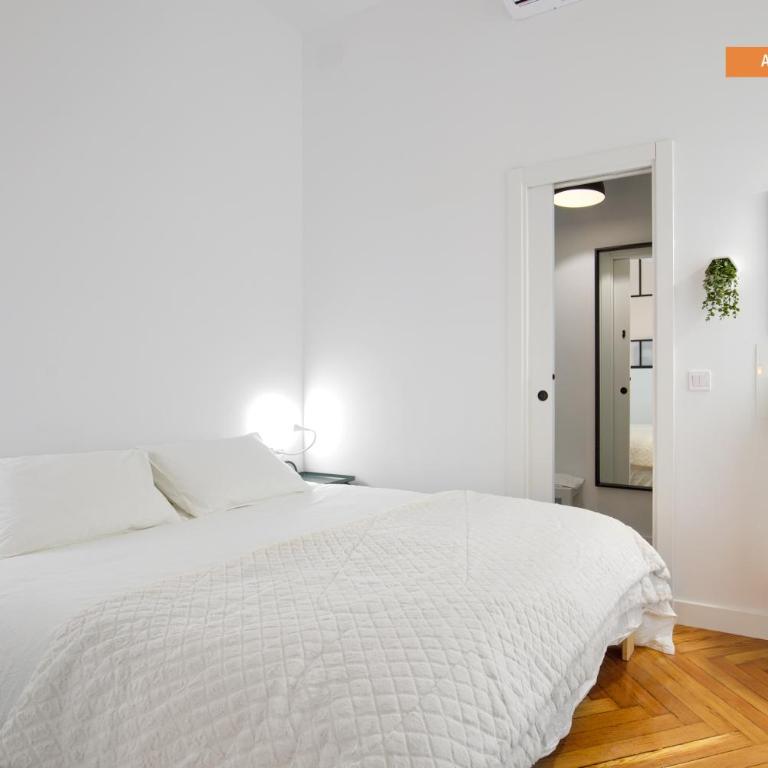 MEZZANINE ORANGE - One-Bedroom Apartment - 3