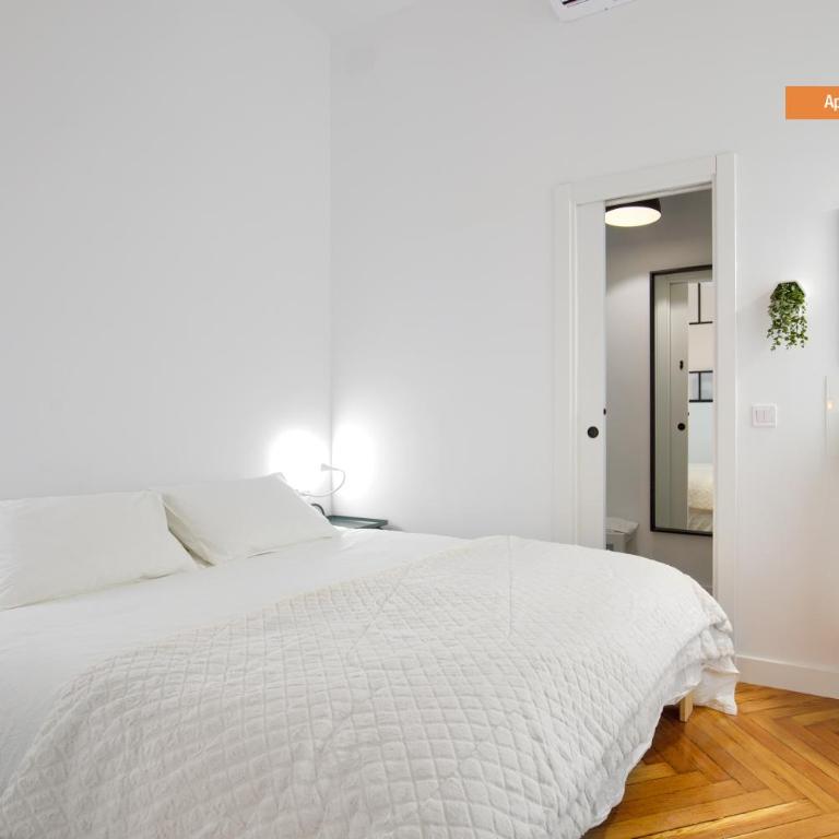 MEZZANINE ORANGE - One-Bedroom Apartment - 1