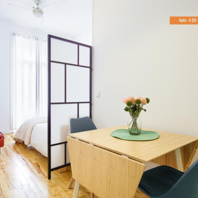 MEZZANINE ORANGE - One-Bedroom Apartment - 1