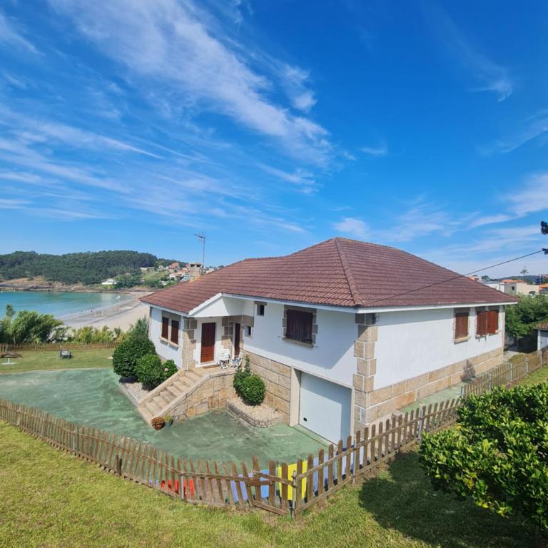Chalet en Sanxenxo, en playa Canelas - Casa de 5 dormitorios - 32