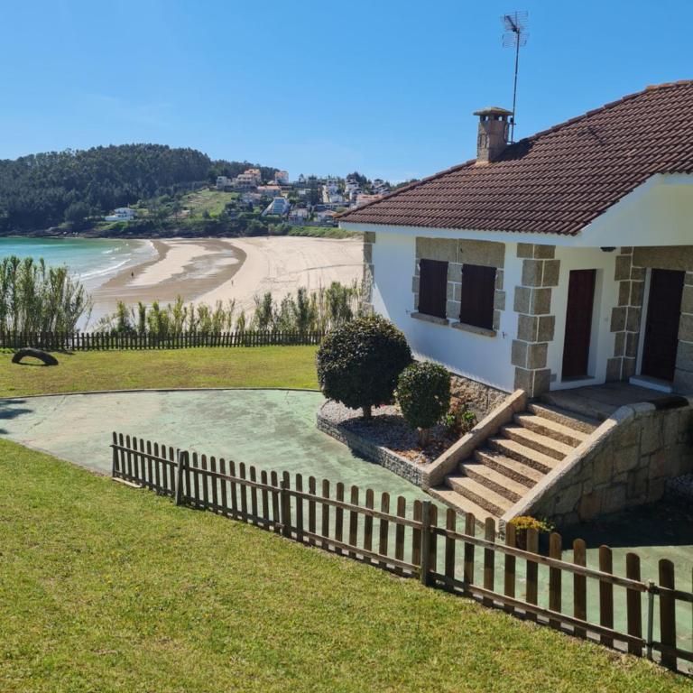 Chalet en Sanxenxo, en playa Canelas - Casa de 5 dormitorios - 48