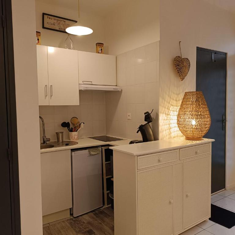 Le Colonel, Studio au Cœur du village en rez-de-chaussée d'une ancienne maison - Appartement 1 Chambre - 16