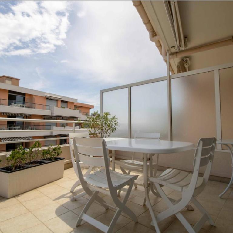 Bright cocoon with terrace and sea view - Apartamento - 10
