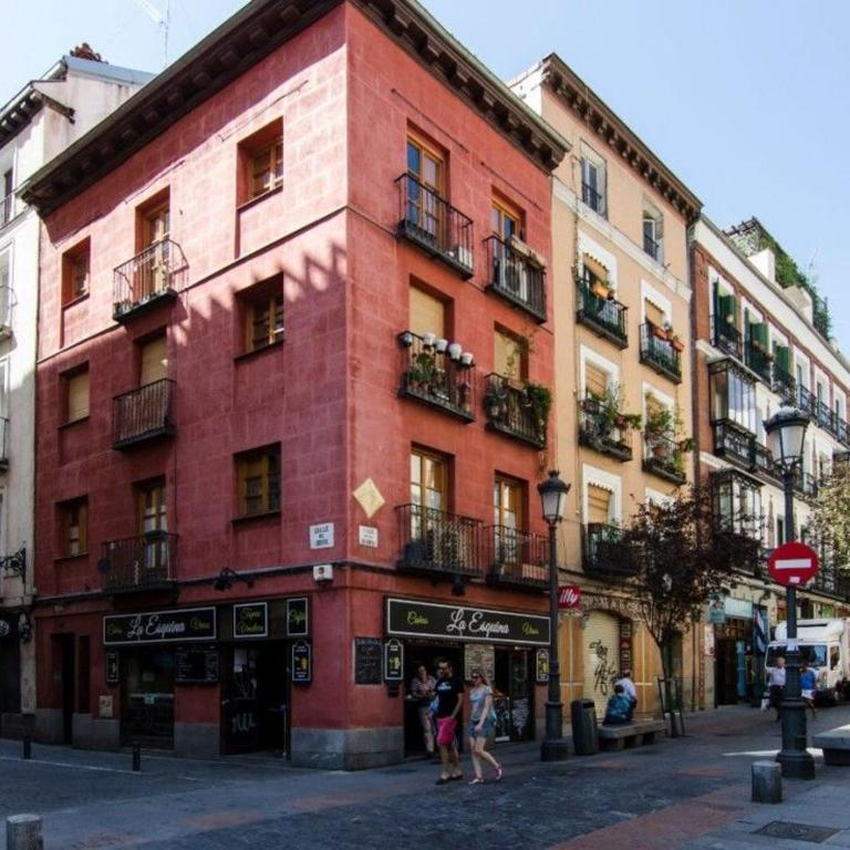 Bright Modern 3BD - Barrio de las Letras - Three-Bedroom Apartment - 35