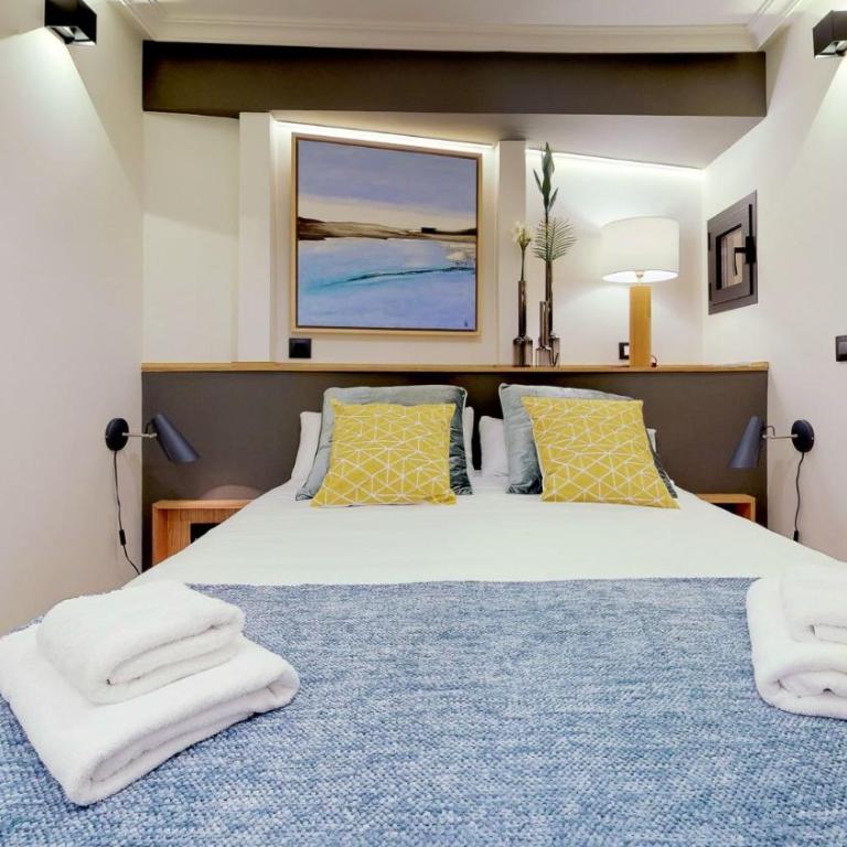 Stunning and Stylish - 1B 1BTH -Malasaña - Apartment - 17