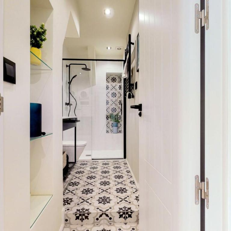 Stunning and Stylish - 1B 1BTH -Malasaña - Apartment - 22