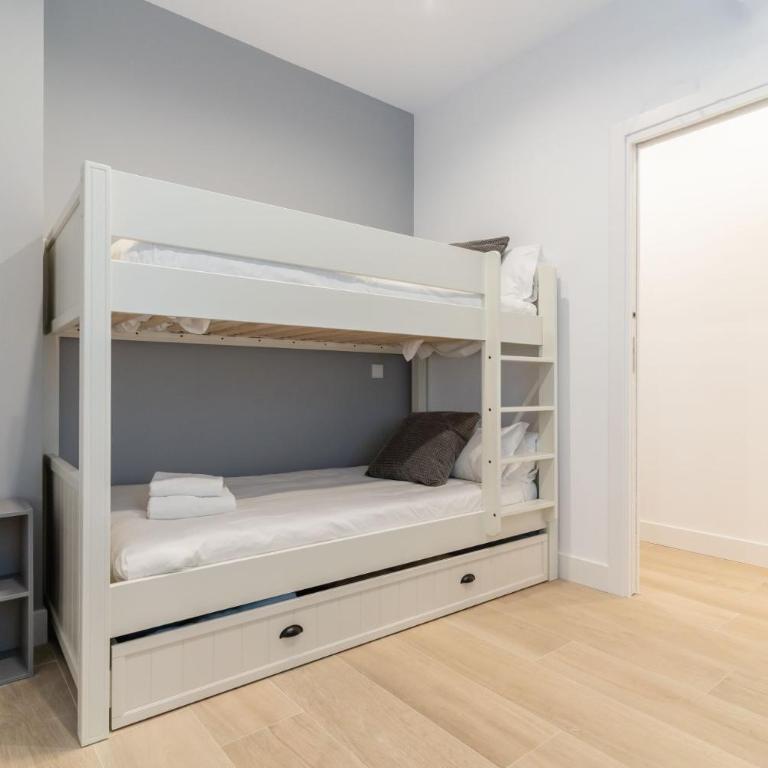 Modern Refurbished-2Bedrooms 2Baths - Salamanca - Apartment - 22
