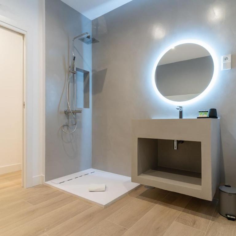 Modern Refurbished-2Bedrooms 2Baths - Salamanca - Apartment - 25